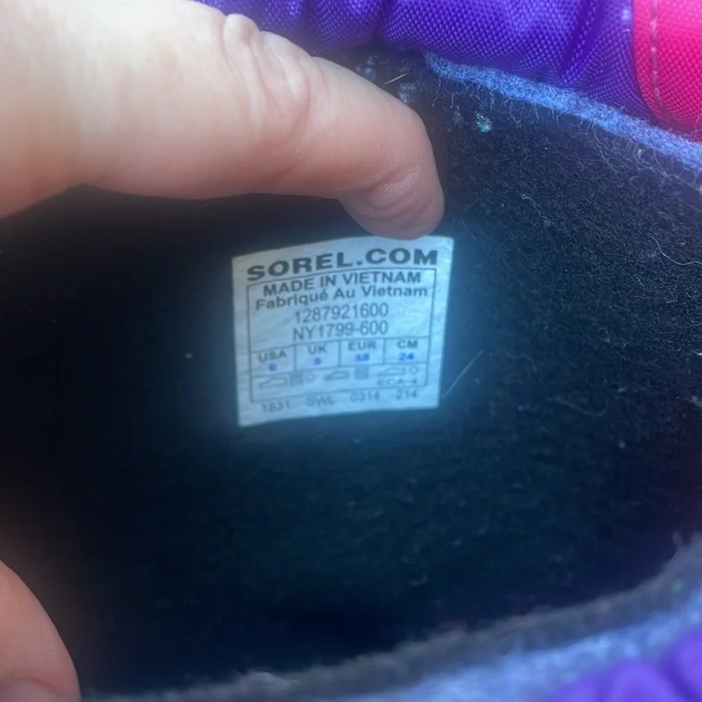 SOREL Snow Boots! 6